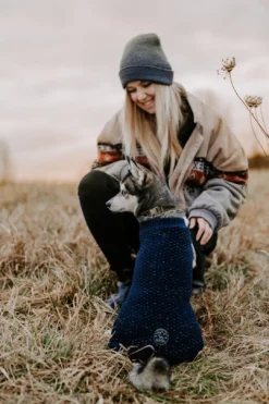 Best Finja pullover strik mørkeblå str. 45 Hundetøj Til Hvalpe - Varme Dækkener Og Sko Til Trygge Gåture|Hundetøj Til Alle Hunde Med Varme Dækkener Og Sko