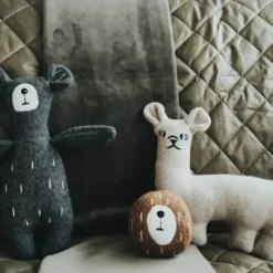 New Tirana Bjørn M - bamse til mellemstore hunde Hundelegetøj Til Alle Hunde Leg Og Aktivering Året Rundt|Legetøj Til Hvalpe - Sjov Leg, Aktivering Og Tryghed Fra Første Dag