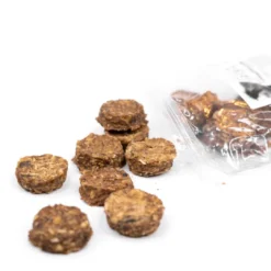 Snack'it Laksefrikadeller 100 g - naturlige hundesnacks med laks og torsk Snacks Til Hvalpe - Lækre Godbidder Til Træning Og Forkælelse|Hundeguf Og Tyggeben Til Hunde